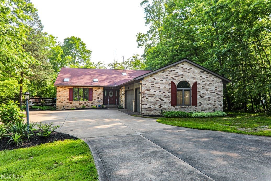 457 E Pioneer Trail, Aurora, Ohio image 1