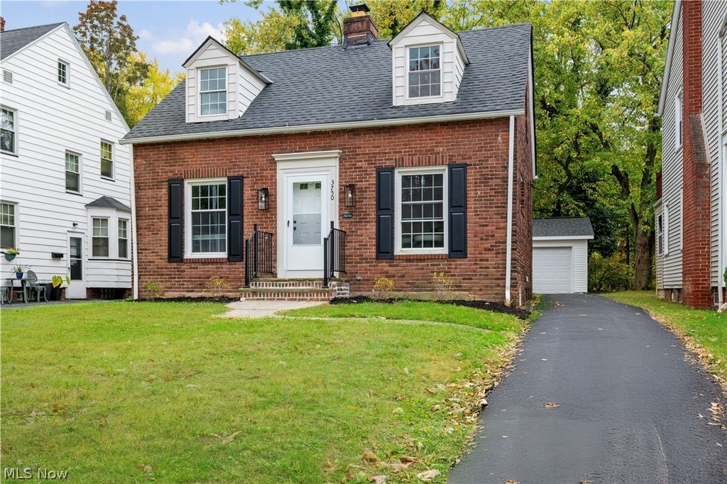 Photo of 3750 Bainbridge Road, Cleveland Heights, OH 44118 (MLS # 5195500)