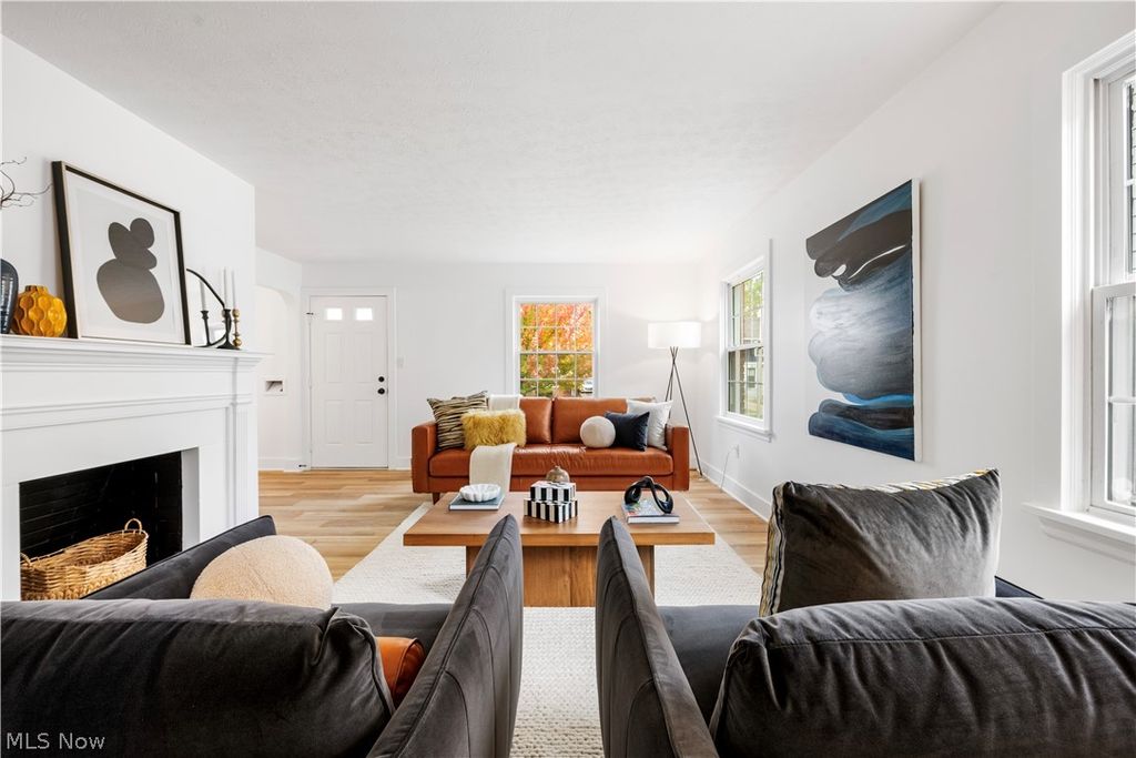 Photo of 3750 Bainbridge Road, Cleveland Heights, OH 44118 (MLS # 5195500)