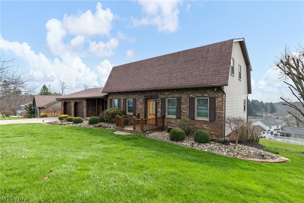 Photo of 117 Cooper Drive, St Clairsville, OH 43950 (MLS # 5196969)