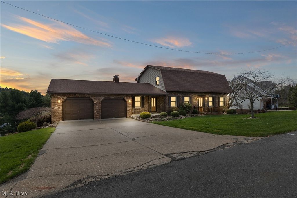 Photo of 117 Cooper Drive, St Clairsville, OH 43950 (MLS # 5196969)