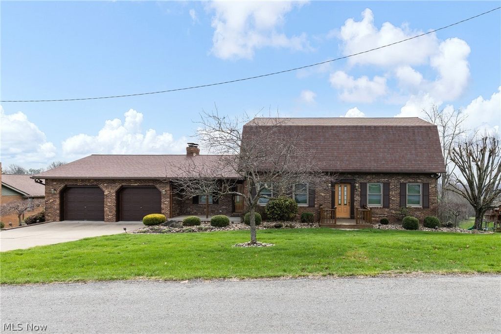 Photo of 117 Cooper Drive, St Clairsville, OH 43950 (MLS # 5196969)