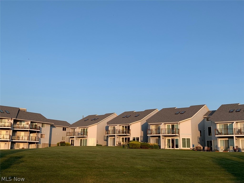 Harbor View Condominium - Residential