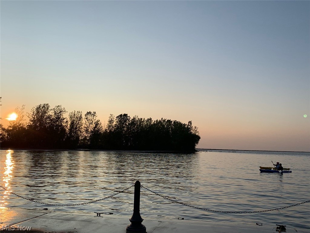 Harbor View Condominium - Residential