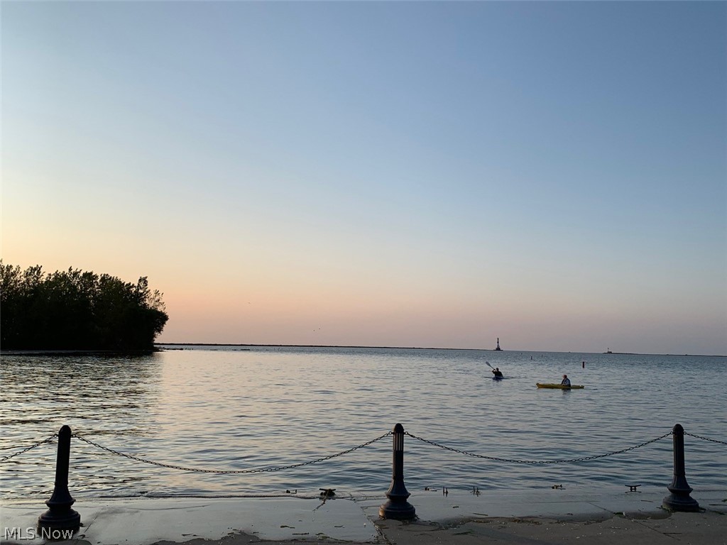 Harbor View Condominium - Residential