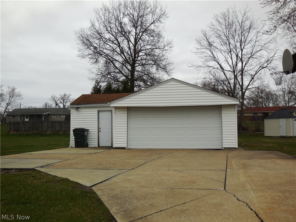 Briar Root Manor - Residential