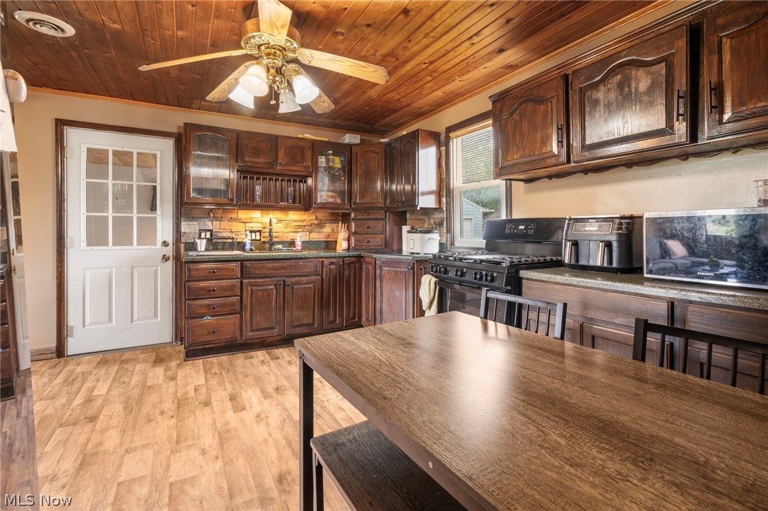 Harriet E Derrs Add 01 - Residential