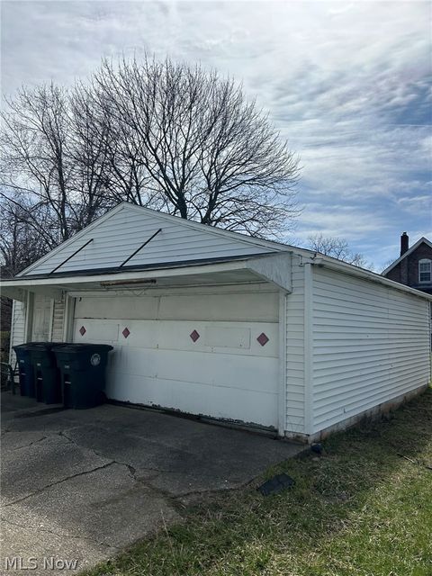 Tiny photo for 676 Kipling Street, Akron, OH 44306 (MLS # 5204250)