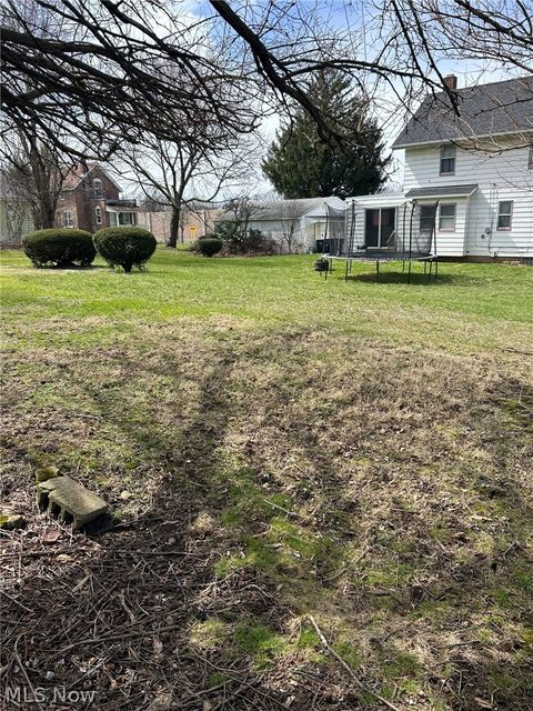 Tiny photo for 676 Kipling Street, Akron, OH 44306 (MLS # 5204250)