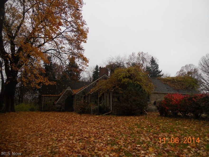 Very Unique stone ranch secluded on 2.74 acres, yet close shopping , churches and schools, Privated age and entire property fenced. Natural
knotty pine wood work 2 frpls some updates. Great potential for the right buyers