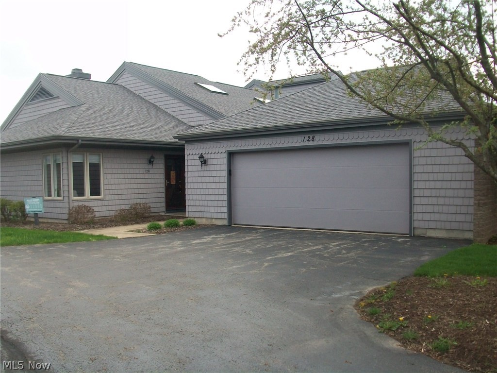 Arrowhead Bay Village - Residential