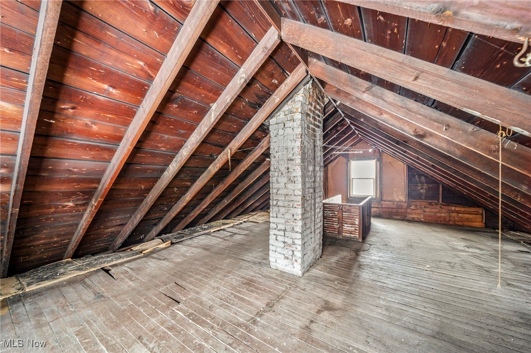 Bancroft Avenue - Residential