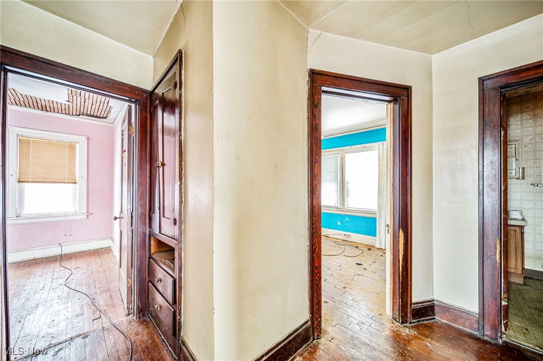 Bancroft Avenue - Residential