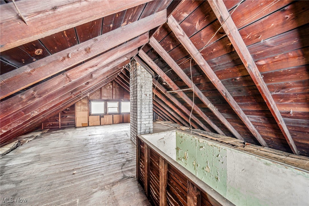 Bancroft Avenue - Residential