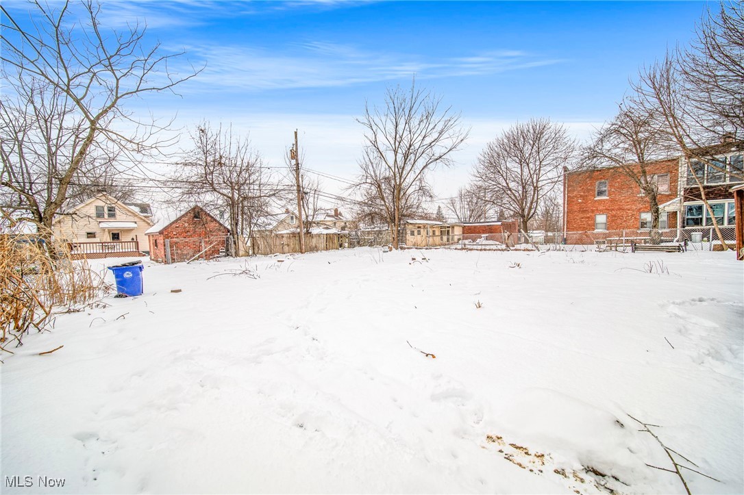 Bancroft Avenue - Residential