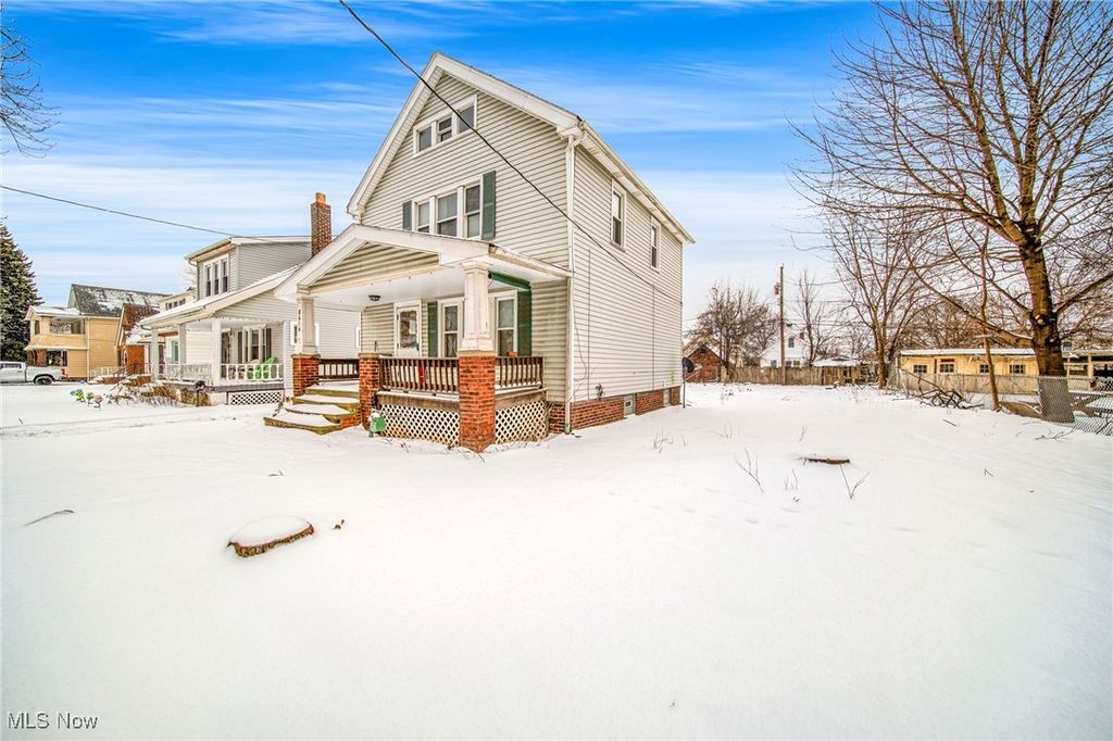 Photo of 8614 Bancroft Avenue, Cleveland, OH 44105 (MLS # 5177926)