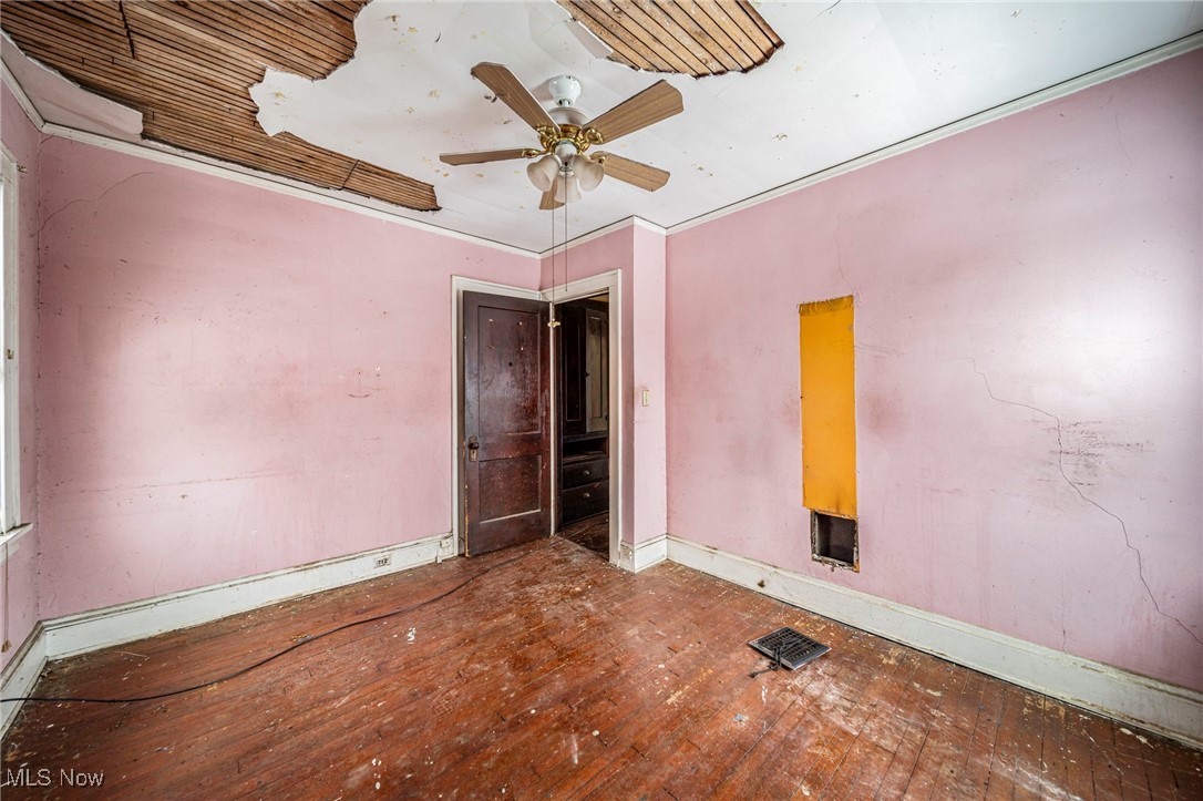 Bancroft Avenue - Residential