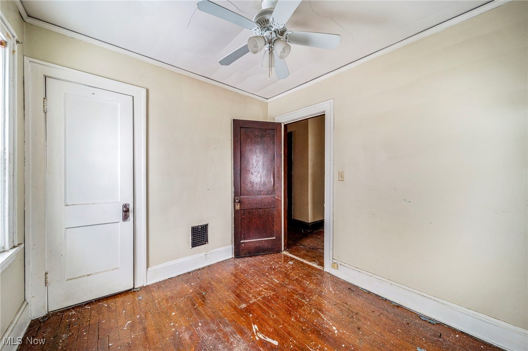 Bancroft Avenue - Residential