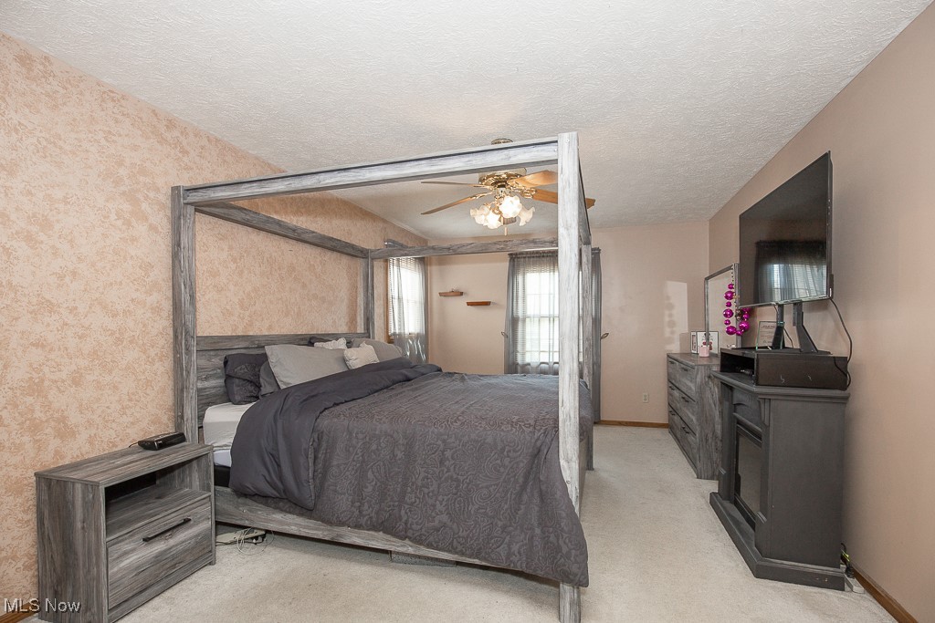 527 Amberwood Drive, Akron, Ohio image 22