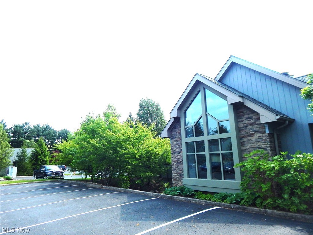 Clock Pointe Prof Park Condo - Commercial Sale