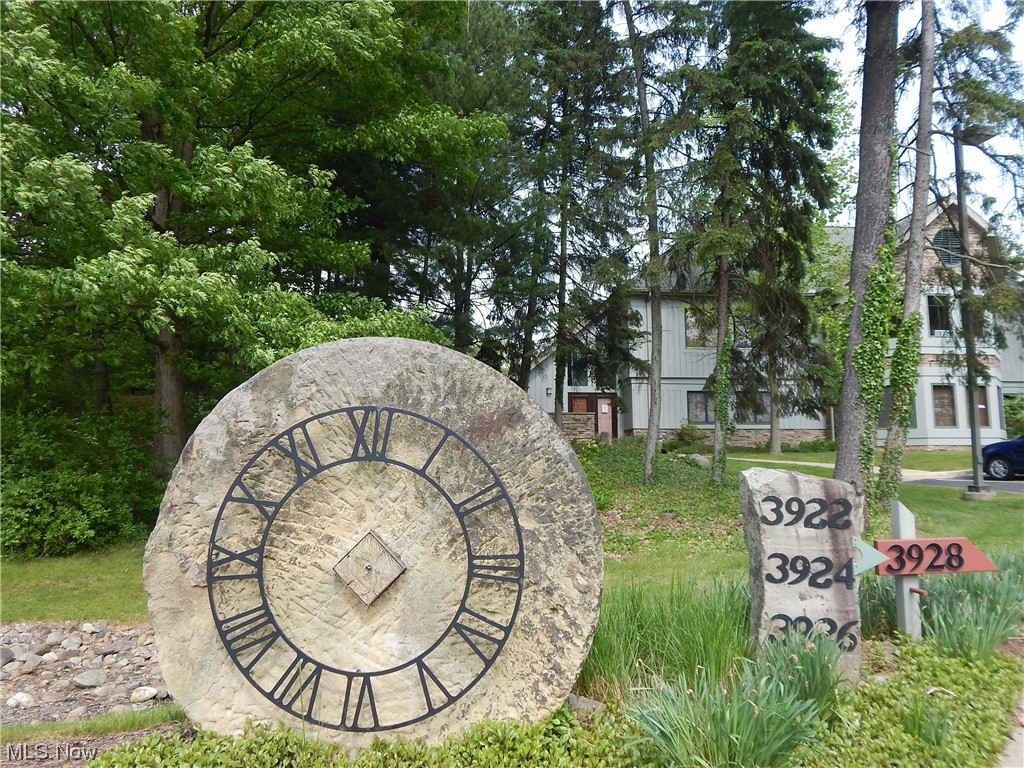 Clock Pointe Prof Park Condo - Commercial Sale