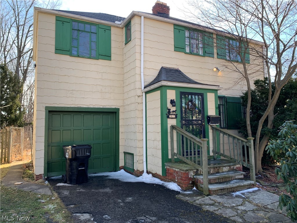 Check out this investment property opportunity. Home has solid bones, just needs cosmetic repairs & updates throughout. Property being sold 'AS IS".