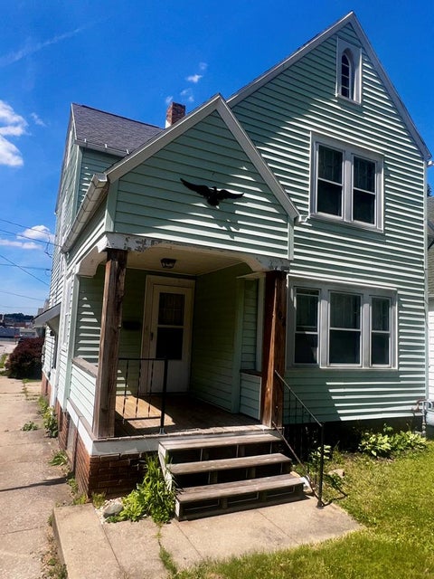 Photo for 102 E Walnut St.