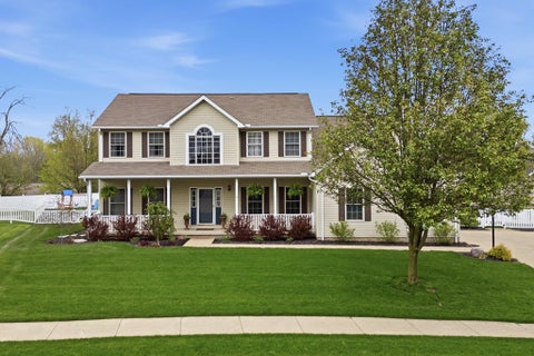 Photo for 895 Williamsburg Court