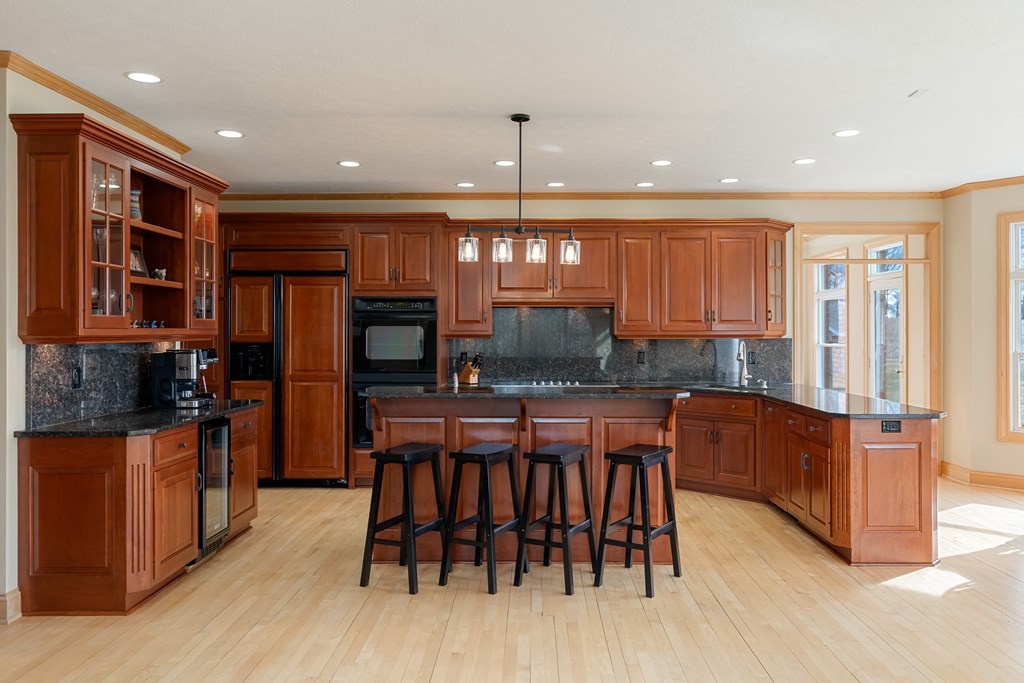 Canal Fulton, Ohio, 44614, United States, 4 Bedrooms Bedrooms, ,6 BathroomsBathrooms,Residential,Active,2052050