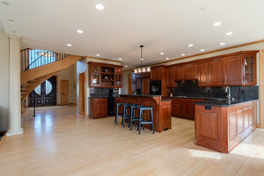 Canal Fulton, Ohio, 44614, United States, 4 Bedrooms Bedrooms, ,6 BathroomsBathrooms,Residential,Active,2052050