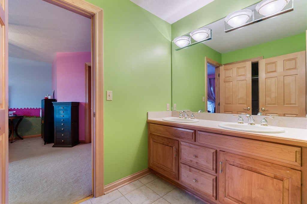 Canal Fulton, Ohio, 44614, United States, 4 Bedrooms Bedrooms, ,6 BathroomsBathrooms,Residential,Active,2052050