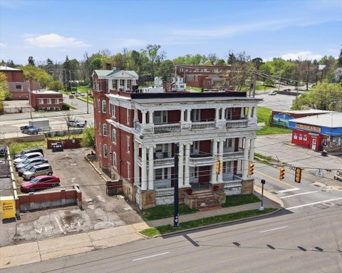 Photo for 283 Park Avenue West