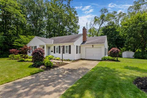 Photo for 33 Leawood