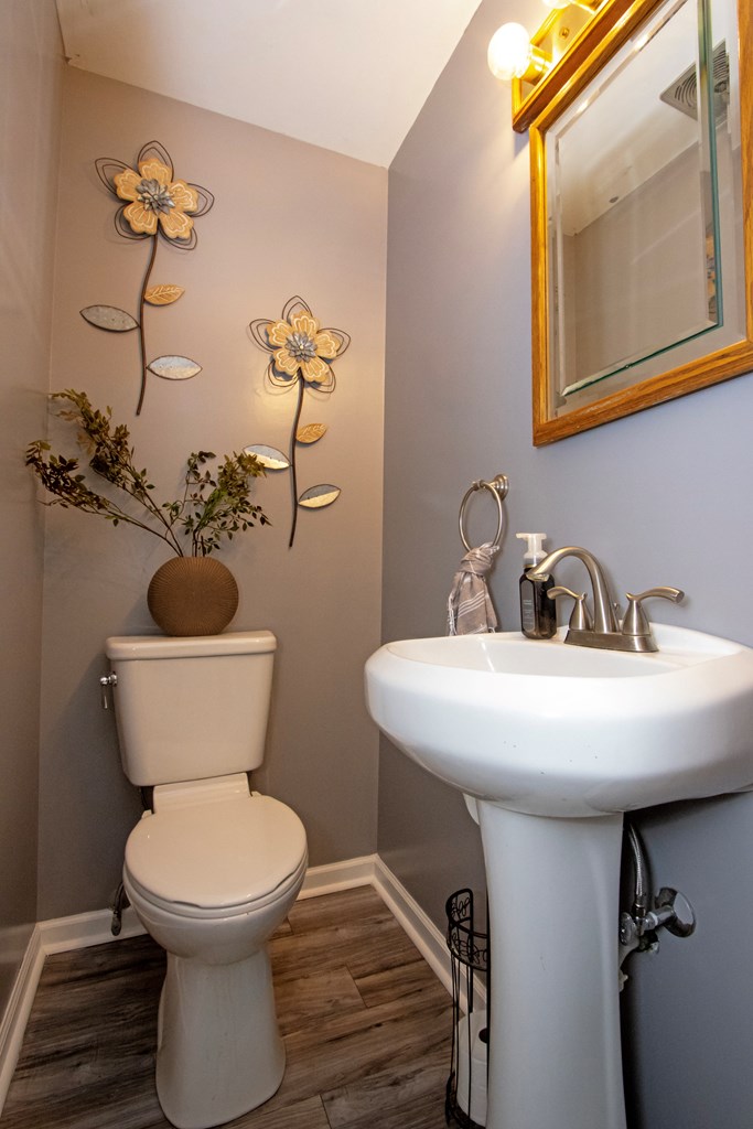 Mansfield, Ohio 44906, United States, 4 Bedrooms Bedrooms, ,3 BathroomsBathrooms,Residential,Contingent,142241