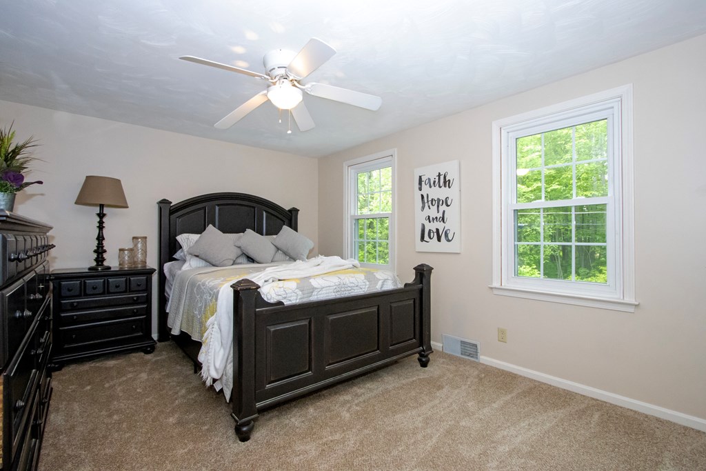 Mansfield, Ohio 44906, United States, 4 Bedrooms Bedrooms, ,3 BathroomsBathrooms,Residential,Contingent,142241