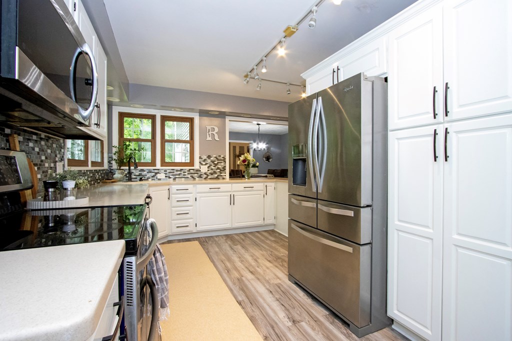 Mansfield, Ohio 44906, United States, 4 Bedrooms Bedrooms, ,3 BathroomsBathrooms,Residential,Contingent,142241