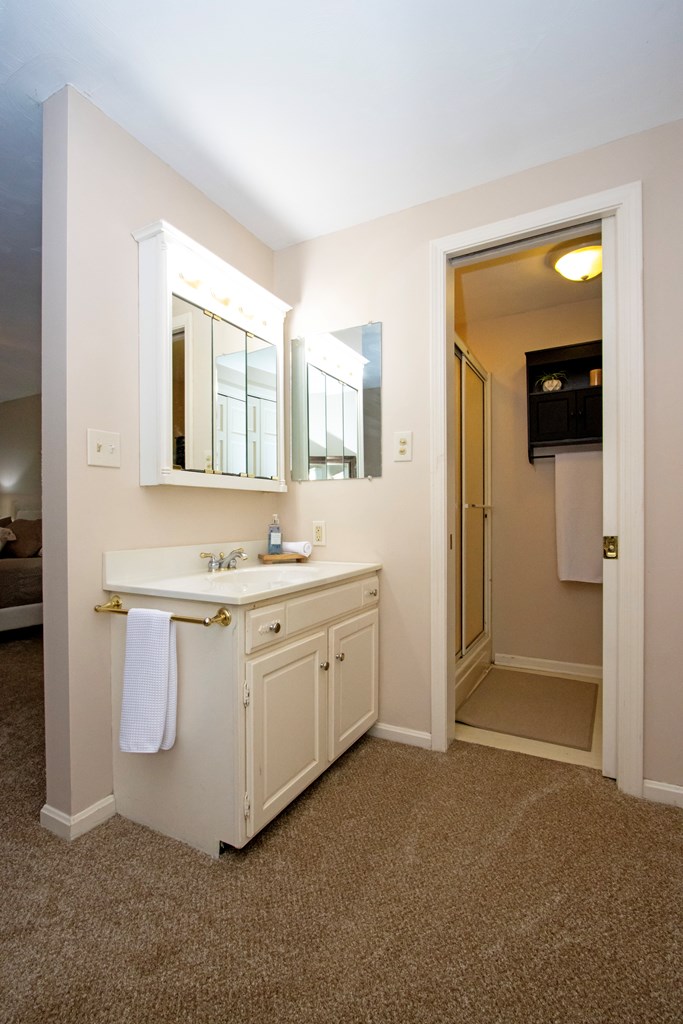 Mansfield, Ohio 44906, United States, 4 Bedrooms Bedrooms, ,3 BathroomsBathrooms,Residential,Contingent,142241