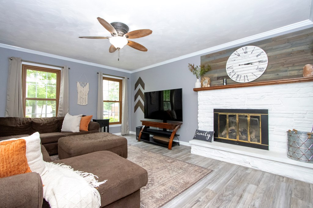 Mansfield, Ohio 44906, United States, 4 Bedrooms Bedrooms, ,3 BathroomsBathrooms,Residential,Contingent,142241