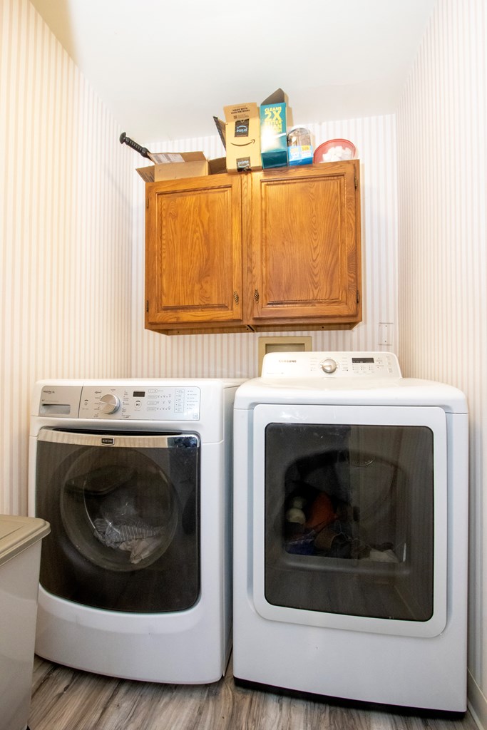 Mansfield, Ohio 44906, United States, 4 Bedrooms Bedrooms, ,3 BathroomsBathrooms,Residential,Contingent,142241