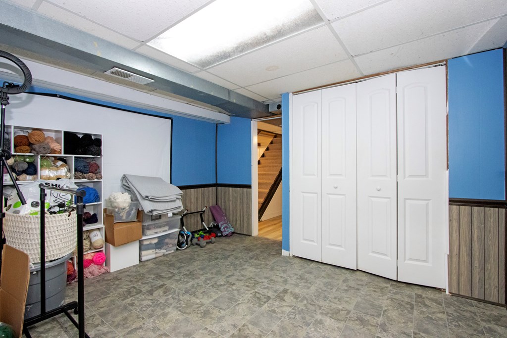 Mansfield, Ohio 44906, United States, 4 Bedrooms Bedrooms, ,3 BathroomsBathrooms,Residential,Contingent,142241