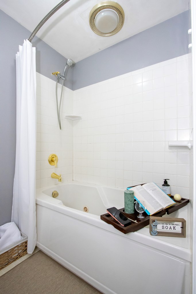 Mansfield, Ohio 44906, United States, 4 Bedrooms Bedrooms, ,3 BathroomsBathrooms,Residential,Contingent,142241