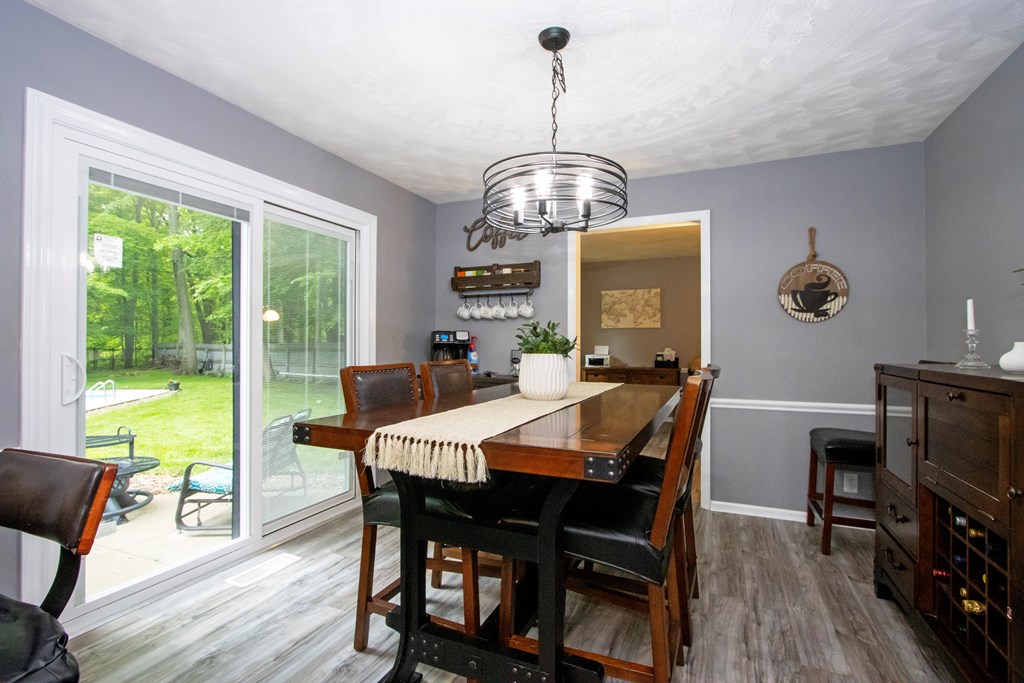 Mansfield, Ohio 44906, United States, 4 Bedrooms Bedrooms, ,3 BathroomsBathrooms,Residential,Contingent,142241