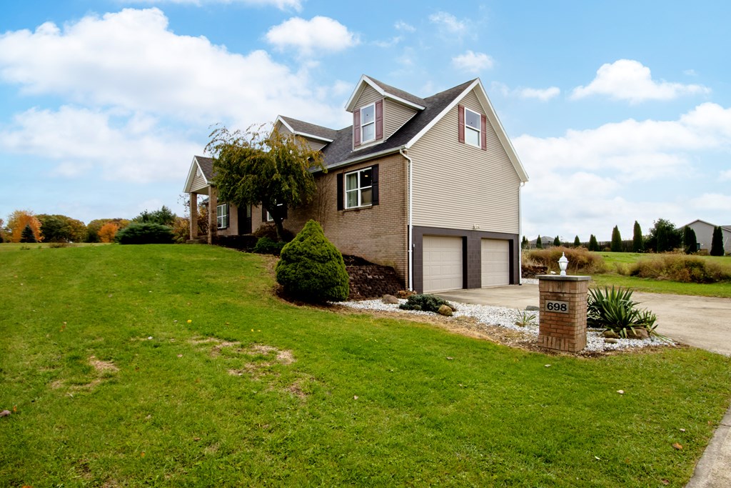 Mansfield, Ohio 44905, United States, 3 Bedrooms Bedrooms, ,3 BathroomsBathrooms,Residential,Active,241420