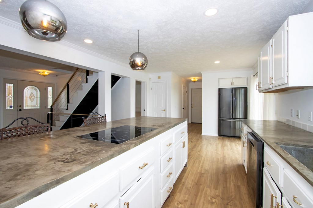 Mansfield, Ohio 44905, United States, 3 Bedrooms Bedrooms, ,3 BathroomsBathrooms,Residential,Active,241420