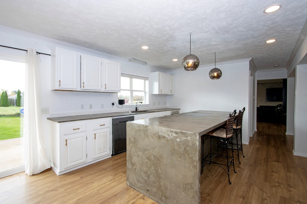 Mansfield, Ohio 44905, United States, 3 Bedrooms Bedrooms, ,3 BathroomsBathrooms,Residential,Active,241420