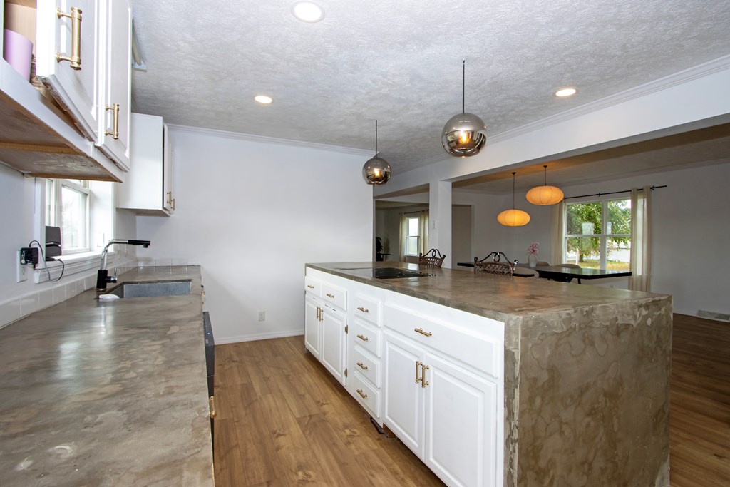 Mansfield, Ohio 44905, United States, 3 Bedrooms Bedrooms, ,3 BathroomsBathrooms,Residential,Active,241420