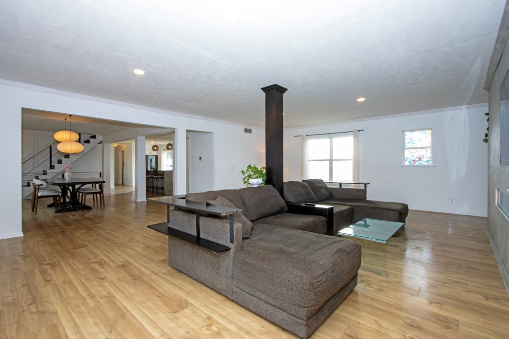 Mansfield, Ohio 44905, United States, 3 Bedrooms Bedrooms, ,3 BathroomsBathrooms,Residential,Active,241420