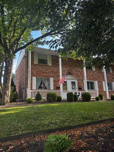 Photo for 301 W Walnut St