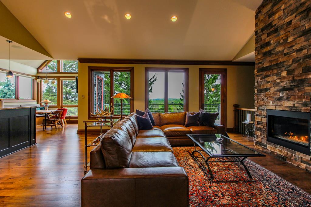 Mansfield, Ohio, 44903, United States, 4 Bedrooms Bedrooms, ,5 BathroomsBathrooms,Residential,Active,2045398