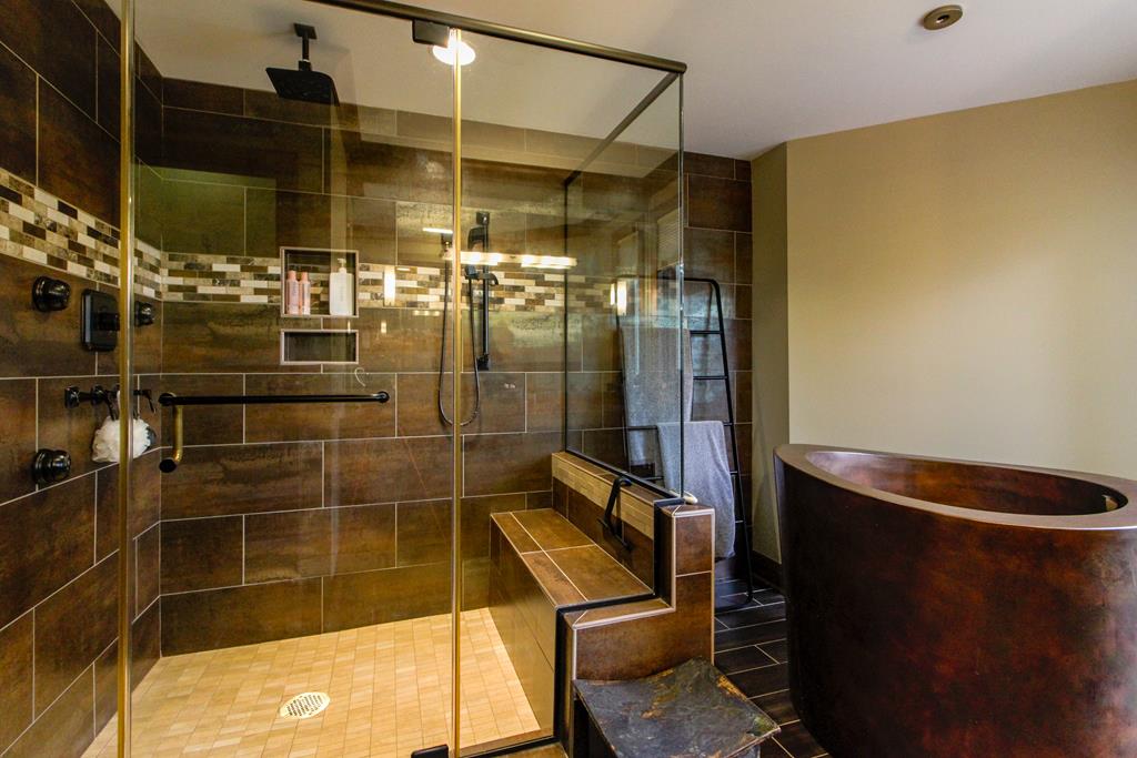 Mansfield, Ohio, 44903, United States, 4 Bedrooms Bedrooms, ,5 BathroomsBathrooms,Residential,Active,2045398